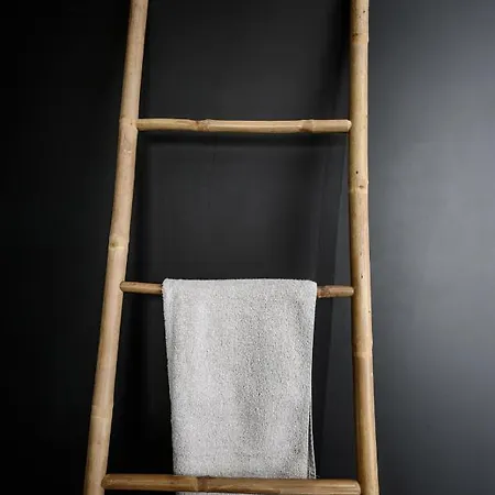 Domaine Du Conte Bleu Bed & Breakfast