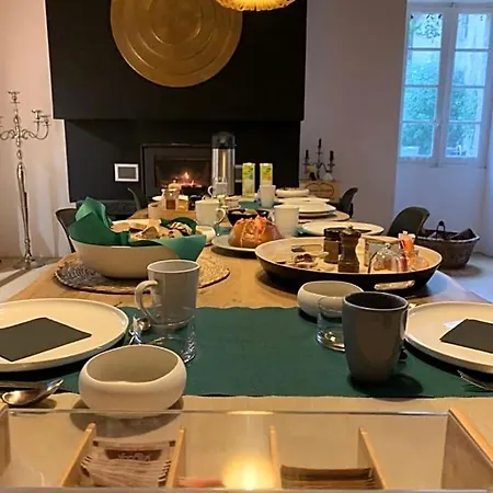 Domaine Du Conte Bleu Couette-café